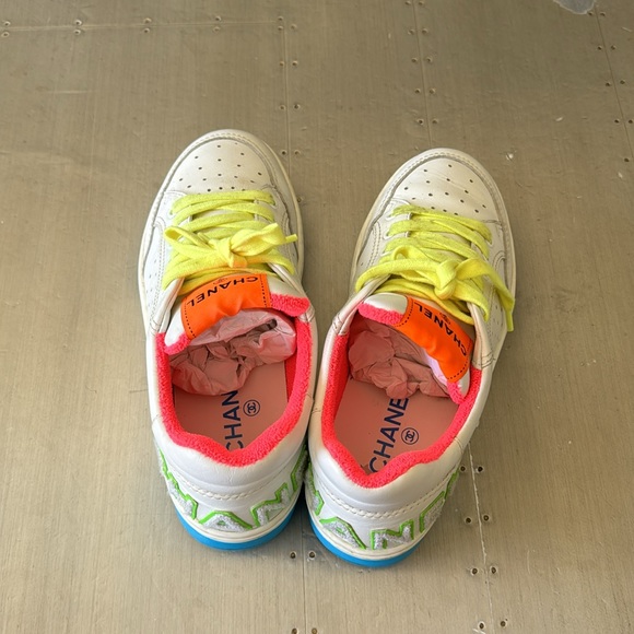 Chanel rare neon sneakers trainers flats blue pink yellow sz 38 with box